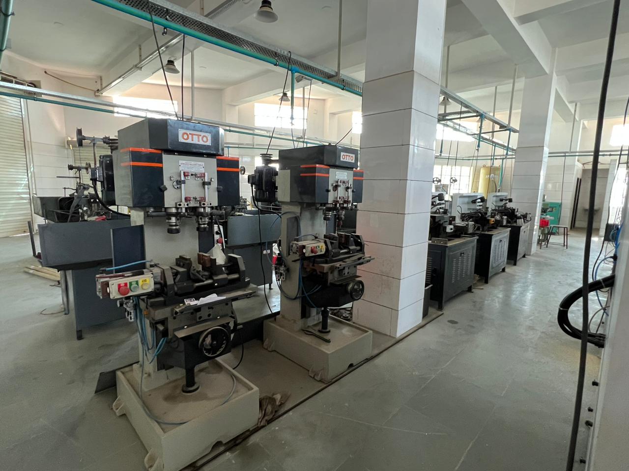 CNC Sliding Head Machine